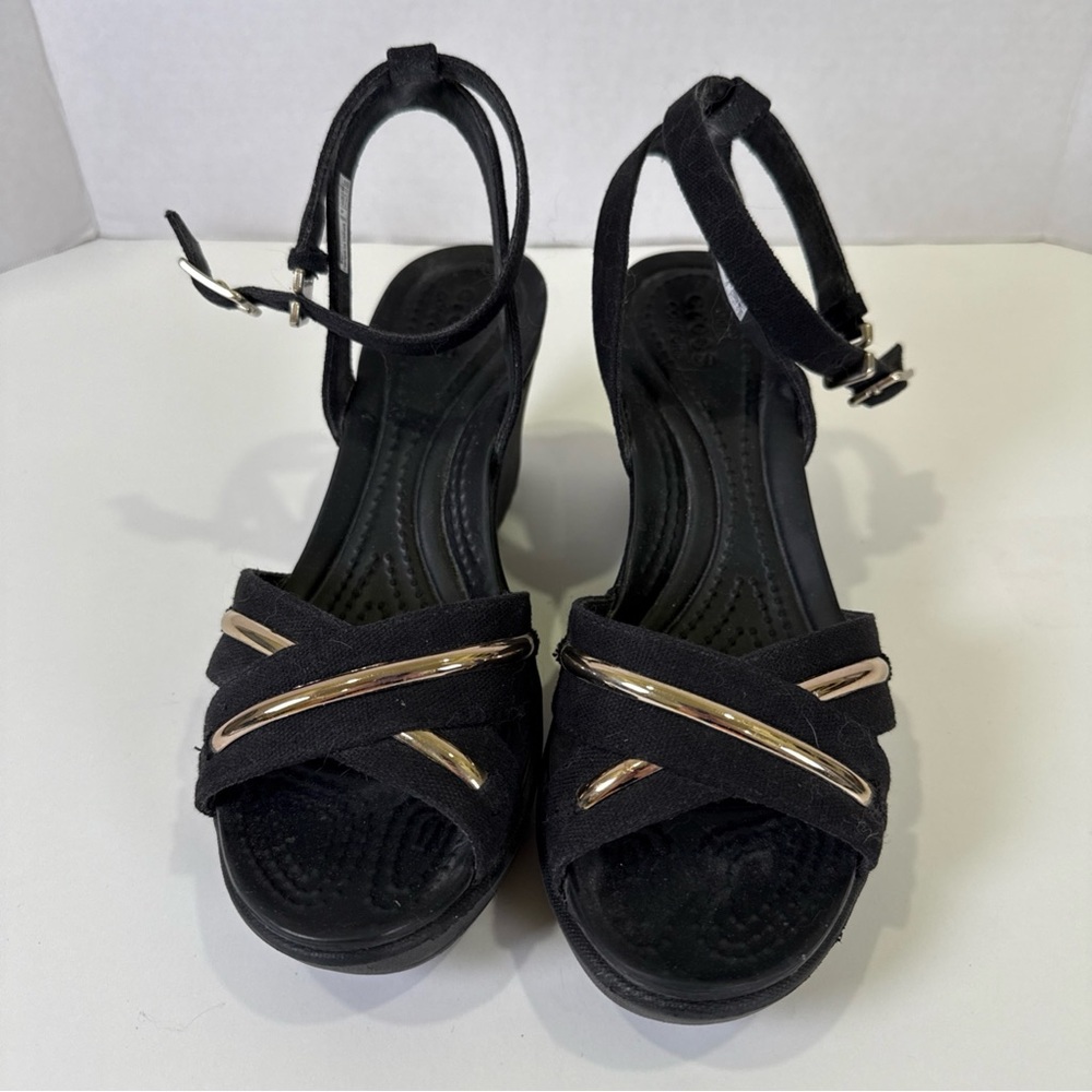 Crocs Women Size 6 Leigh II Metalblock Cross-Strap Ankle Wedge Sandals Black - Picture 2 of 11